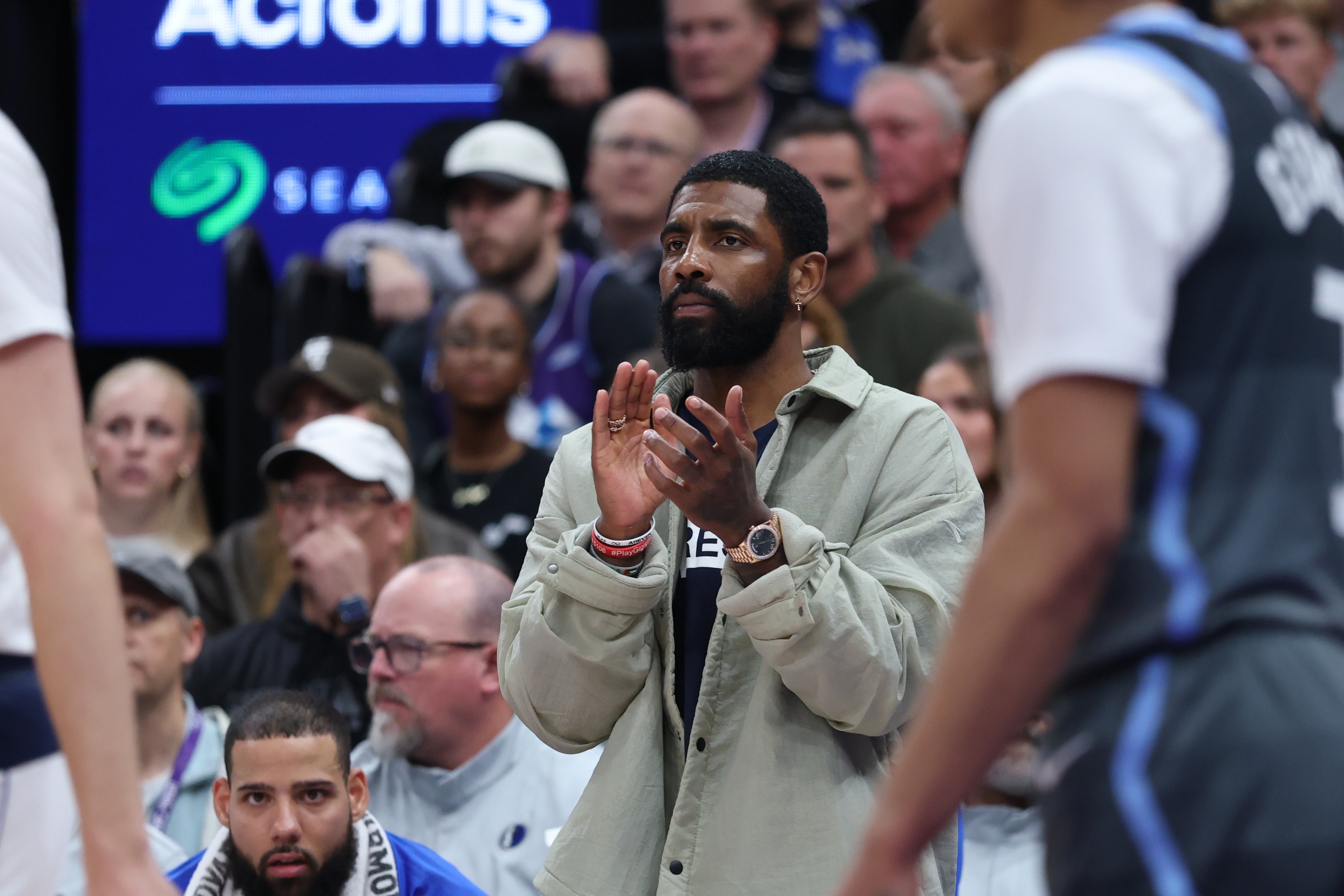 欧文直播欢迎新帅达斯蒂·梅：总经理和主教练都已敲定