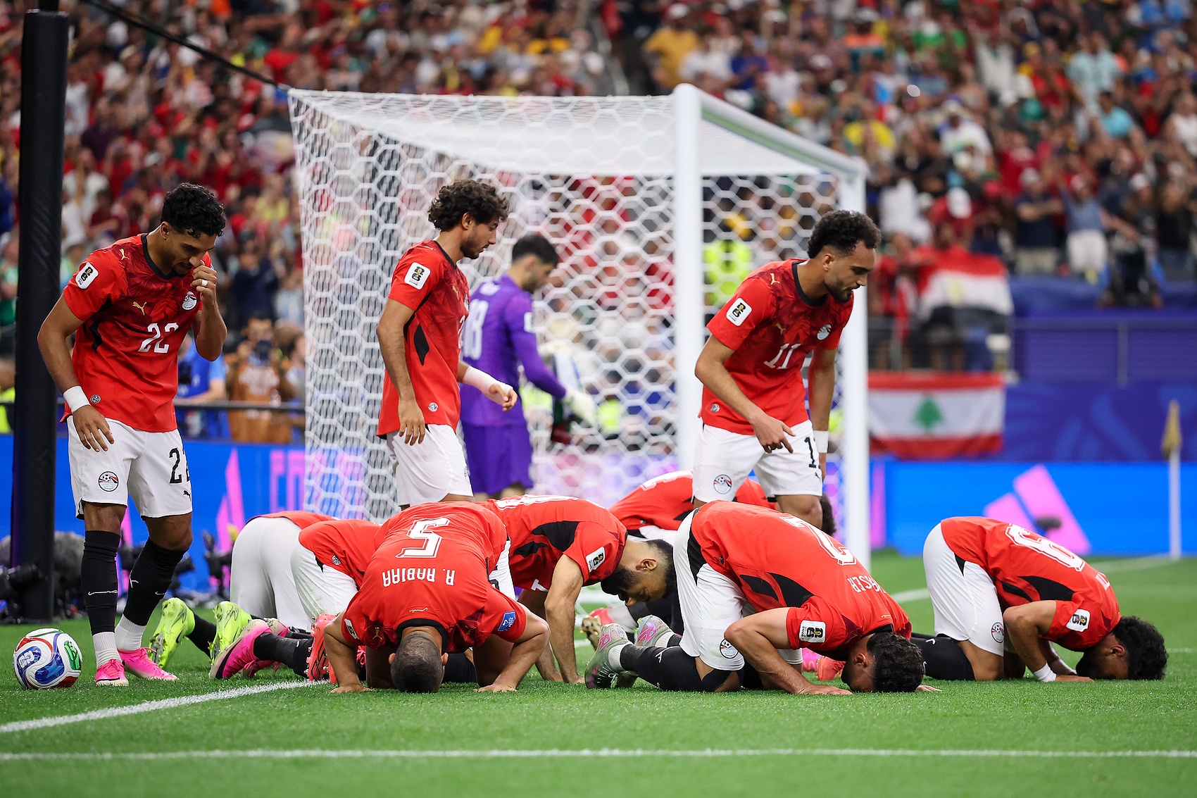 阿舒尔头槌破门 埃及半场1-0压制澳大利亚
