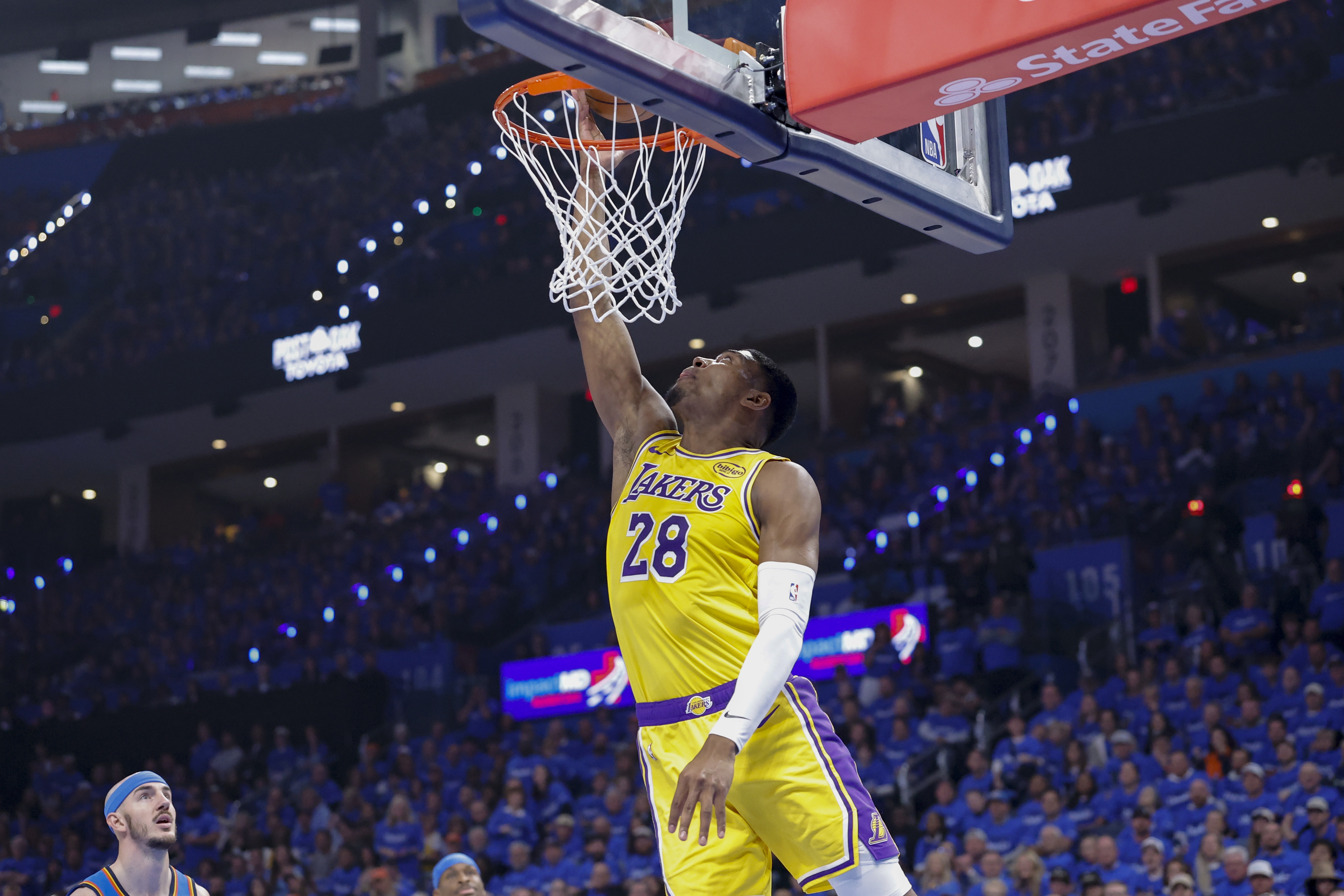 马刺放弃八村塁真相：短期合同+经验导向，优先哈里斯