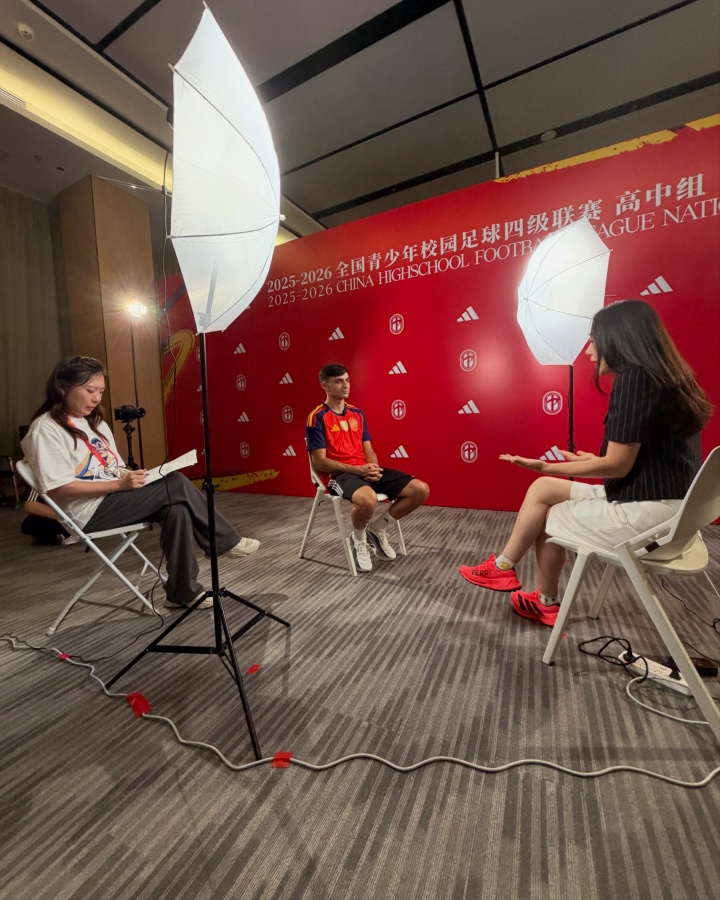 佩德里社媒总结中国行:三站打卡,拼音致谢 佩德里社媒总结中国行:三站打卡,拼音致谢