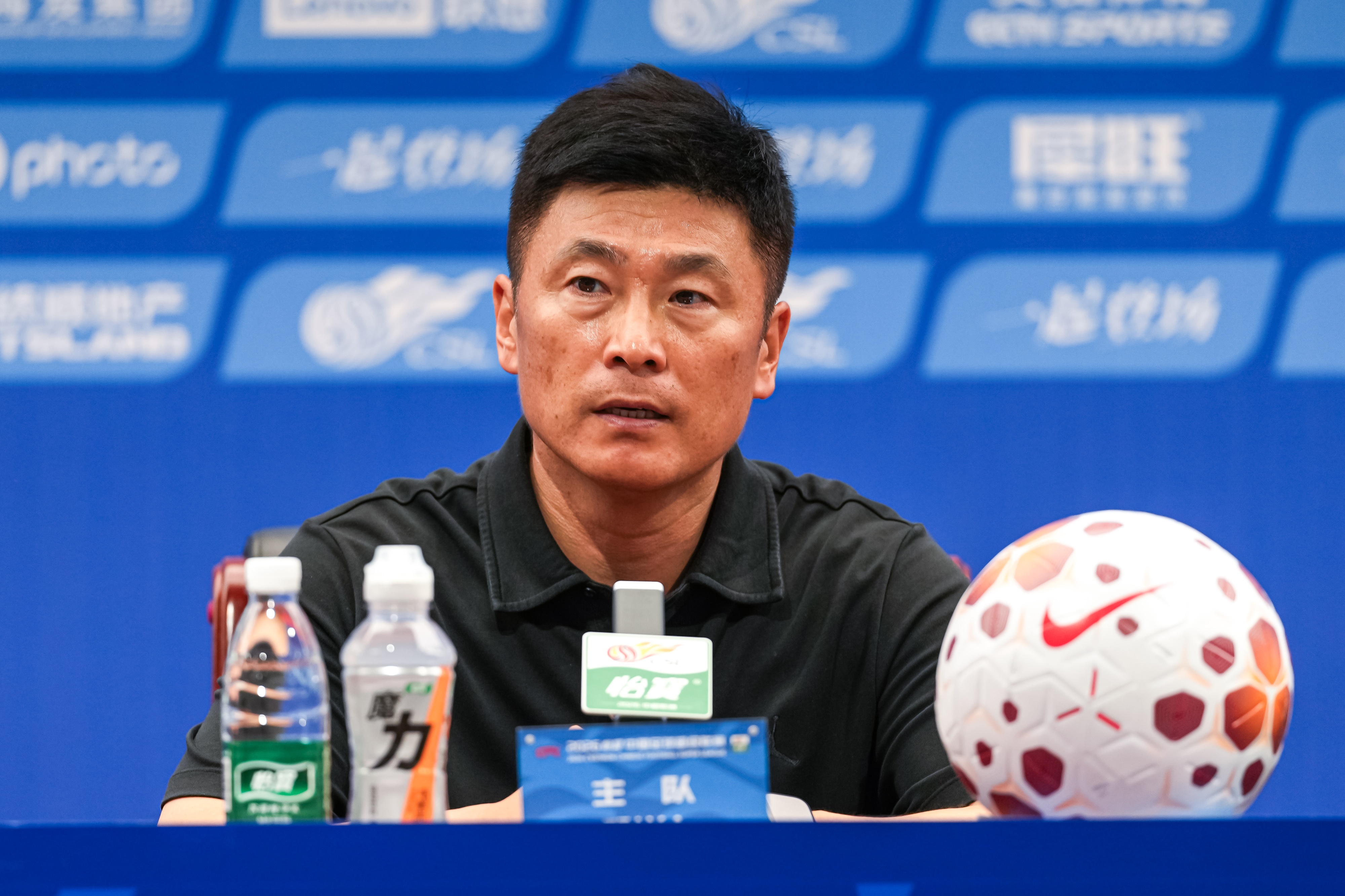 大连英博客战海港 李国旭:伤停影响人员安排 大连英博客战海港 李国旭:伤停影响人员安排
