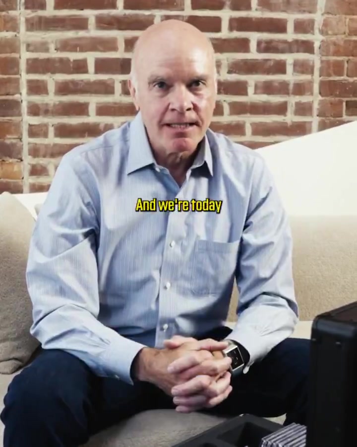 詹姆斯收藏家Bob坐拥115张1/1卡:不对外出售 勒布朗来问可谈 詹姆斯收藏家Bob坐拥115张1/1卡:不对外出售 勒布朗来问可谈