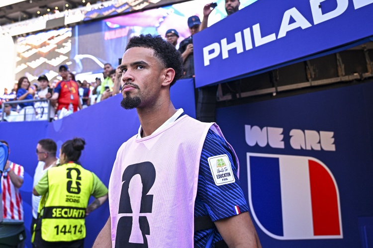 ESPN百大后腰/中前卫:维蒂尼亚力压赖斯罗德里居首 ESPN百大后腰/中前卫:维蒂尼亚力压赖斯罗德里居首