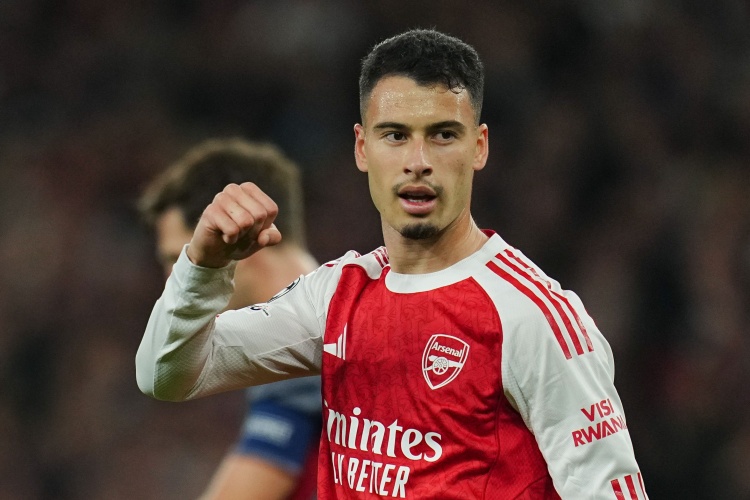 罗马诺:新月签马丁内利谈判有望取得突破,球员今日不会前往沙特