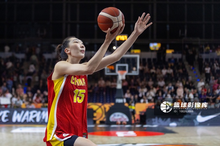 体坛周报：29次失误触目惊心！中国女篮神奇逆转仍需反思