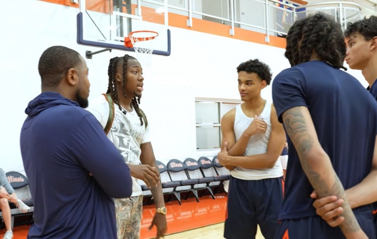 多苏穆:伊利诺伊训练设施比多数NBA球队好 只有快船勇士可能更强